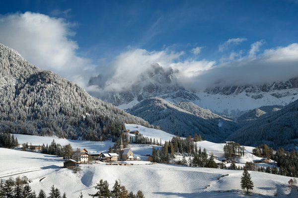Quels sont les meilleurs itinéraires pour une randonnée dans les Dolomites, Italie?